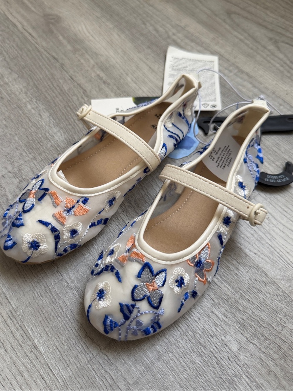Toddler Girls H&M Ivory Mary Jane Floral Embroidered Dress Shoes